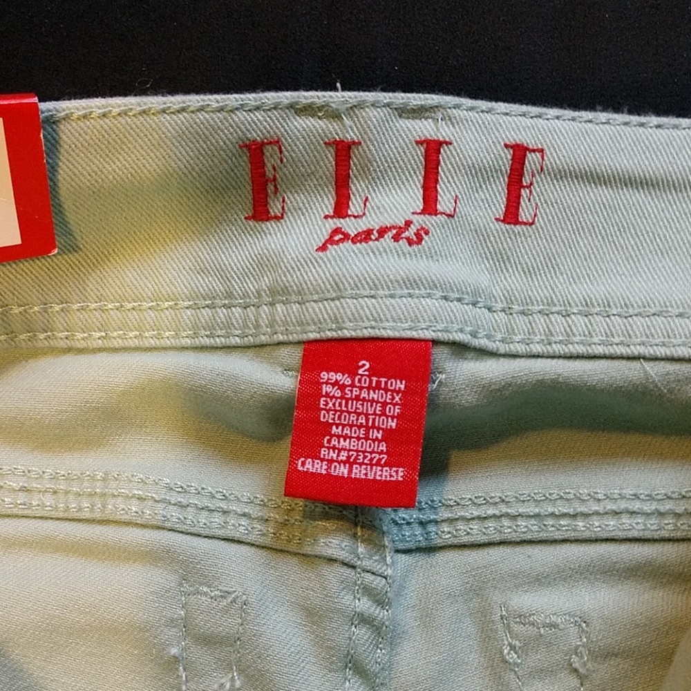 ELLE Mid Rise Capri Jeans - Picture 5 of 6